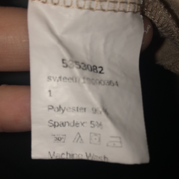 Tan Long Sleeve Cropped Top - Picture 3 of 3